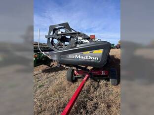 2011 MacDon Industries FD70