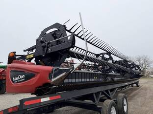 2015 MacDon Industries FD75S