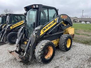 2019 New Holland L228