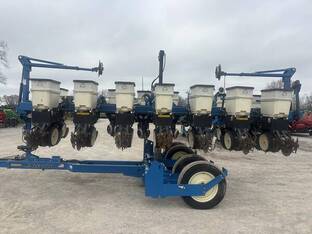 2016 Kinze 3500
