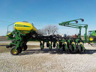 2010 John Deere 1770NT CCS