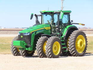 2023 John Deere 8R 370