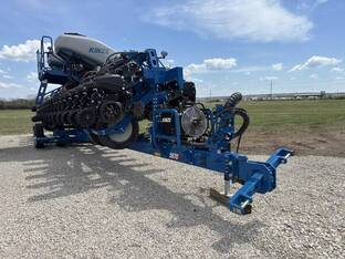 2025 Kinze 5670