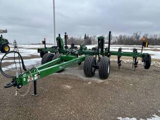 2026 Unverferth 122 w/500 CADDY