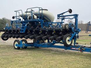 2022 Kinze 3605