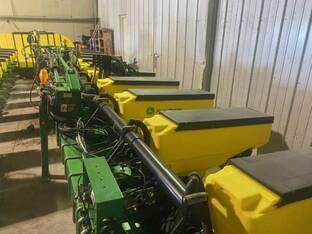 2025 John Deere 1725