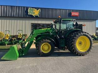 2025 John Deere 6R 215