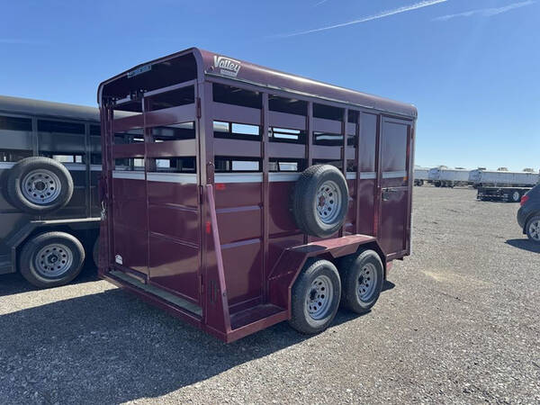 2027 Valley 6.5'x14' 7k 2 horse slant valley red tra