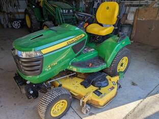 2022 John Deere X734