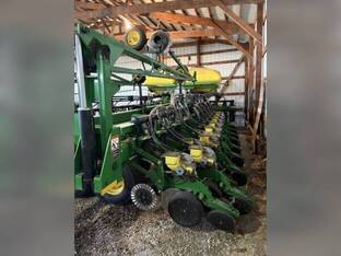 2010 John Deere DB60