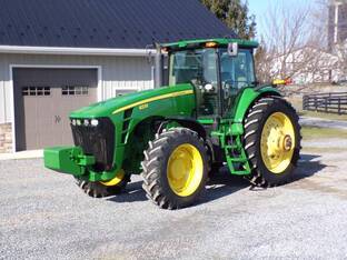 2007 John Deere 8230