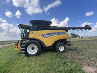 2016 New Holland CR8.90