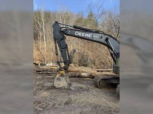 John Deere 200D LC