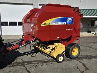 2012 New Holland BR7060