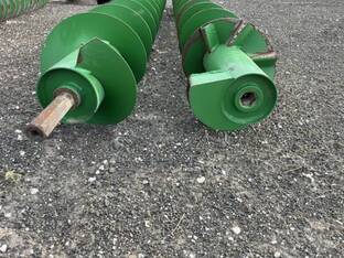 John Deere 8R40 Augers
