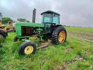 John Deere 4430