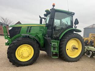 2019 John Deere 6230R