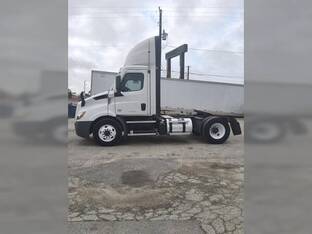 2022 Freightliner CASCADIA 116
