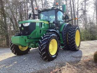 2023 John Deere 6R 215