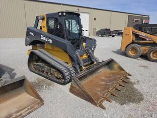 2018 John Deere 333G