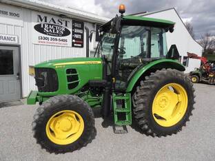 2012 John Deere 6100D