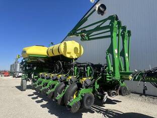 2015 John Deere 1775NT