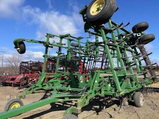 2009 John Deere 2210