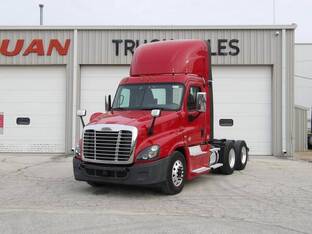 2020 Freightliner CASCADIA 125