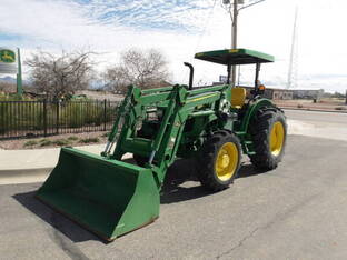 2022 John Deere 5075E