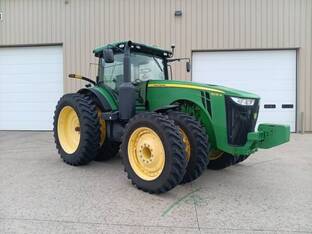 2012 John Deere 8235R