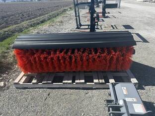 2024 Bobcat SWEEPER 84