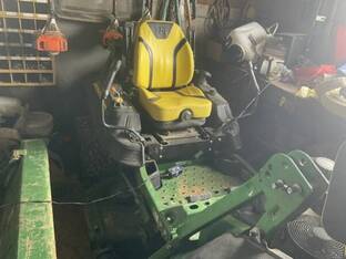2022 John Deere Z930R
