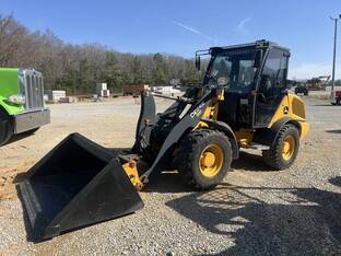 2023 John Deere 204 G-TIER