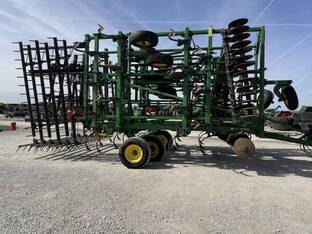 2007 John Deere 2310