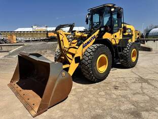 2023 Komatsu WA270-8