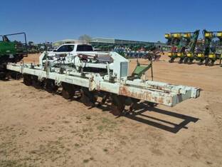 2003 KMC 6 Row Strip Till