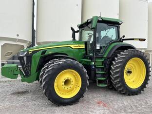 2024 John Deere 8R 230