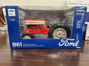 ERTL 1/16 FORD 861