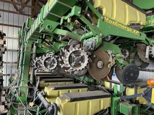 2005 John Deere 1720