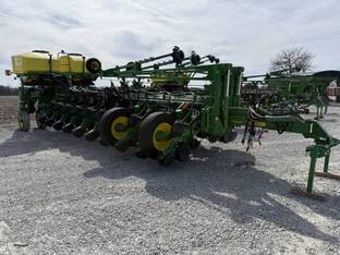 2023 John Deere 1775NT