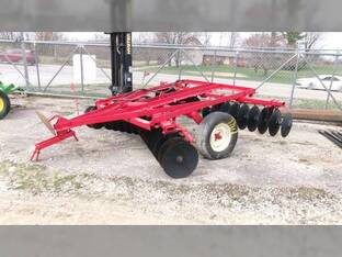 1984 International 37