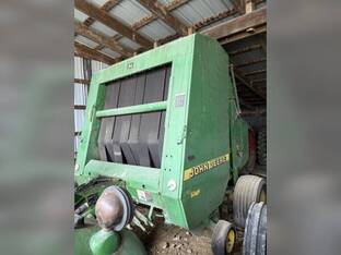 1997 John Deere 566