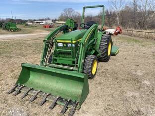 2005 John Deere 790