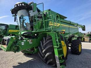 John Deere S7 800