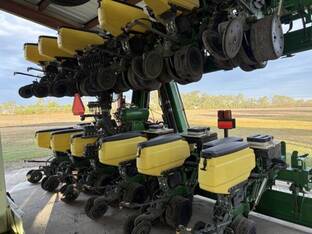 2023 John Deere 1725