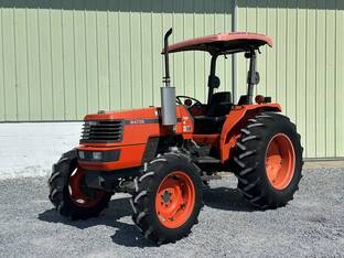 Kubota M4700
