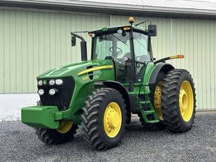 2011 John Deere 7830