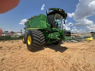2022 John Deere S780