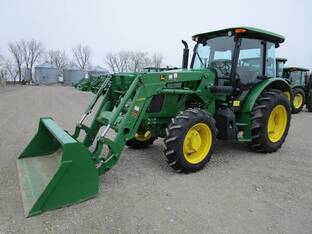2017 John Deere 5085E