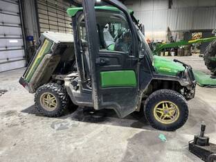 2021 John Deere GATOR XUV 835R